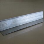 Wall Angle Tebal 0,25mm Panjang 3 Mtr